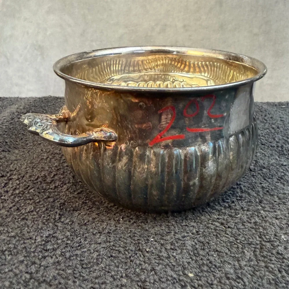 Vintage Silver Plate Footed Bowl Scrolled Handles Ribbed Gadroon READ
